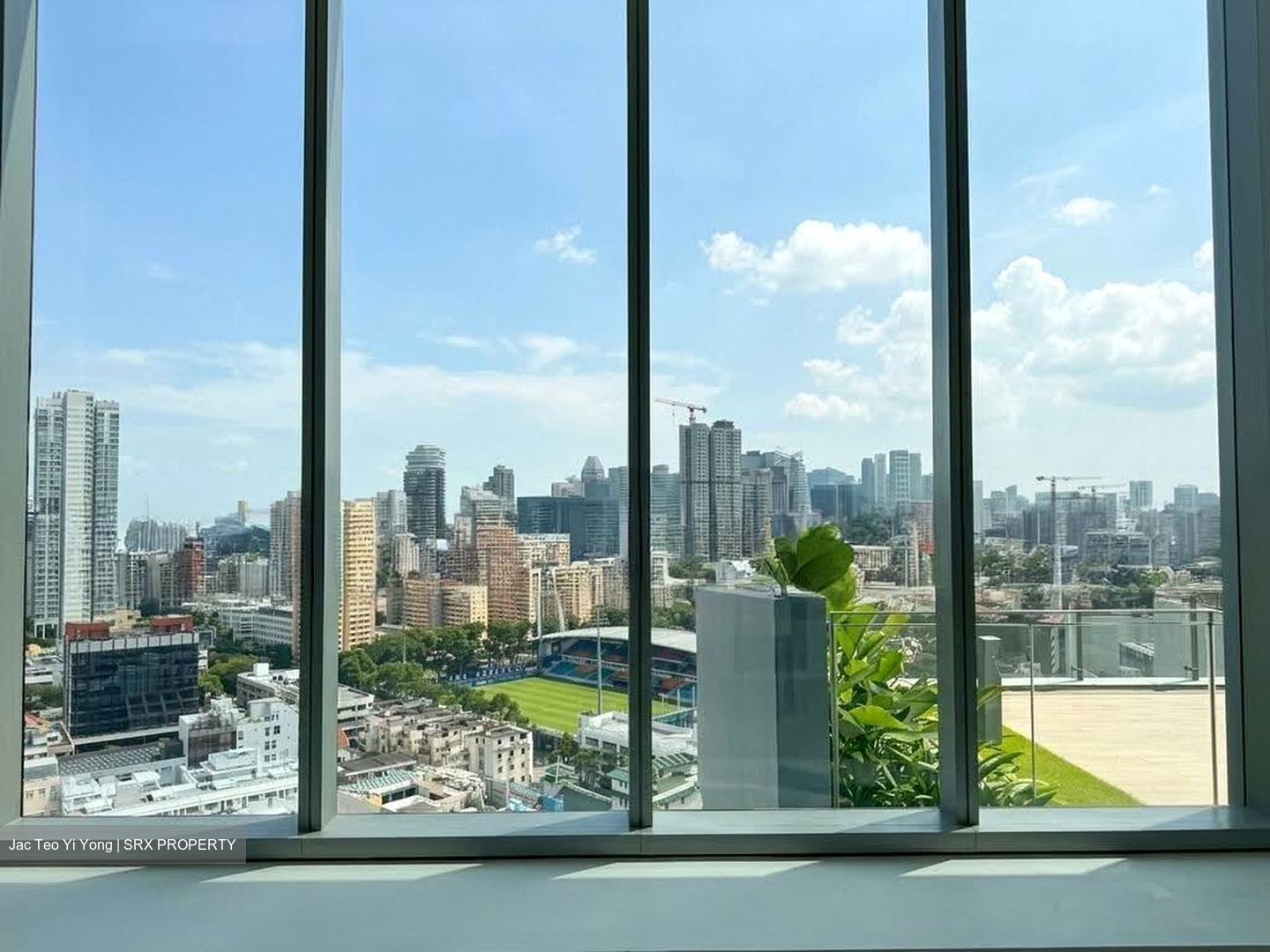 Arc 380 (D8), Office #634929861